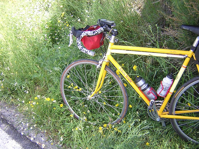 borrowed shorter stem (nap spot on El Perche climb from Monachil)