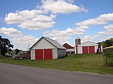corn-crib-sided building